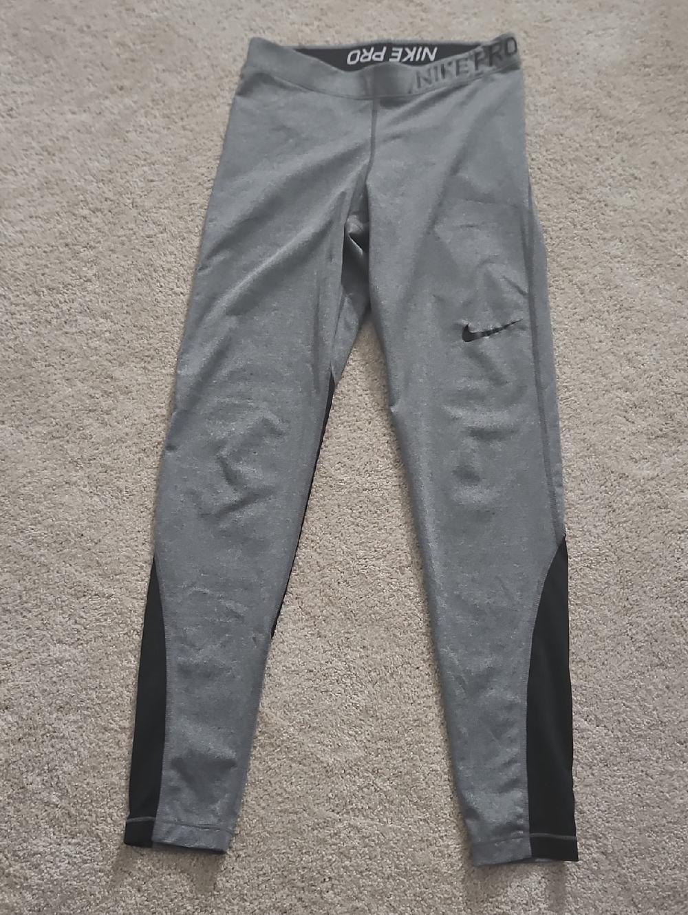 Nike Gray and Black Girls' Athletic Leggings